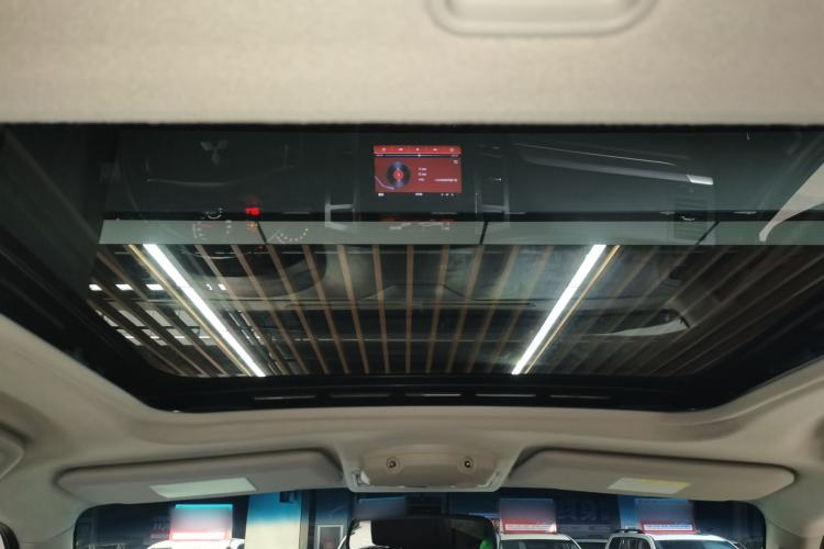 Used Mitsubishi Pajero 2018 3.0L Automatic Standard Edition Headliner