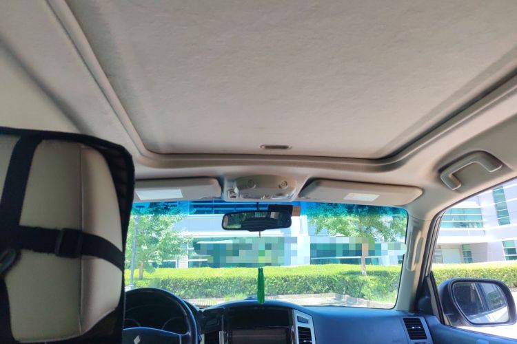 Used Mitsubishi Pajero  Headliner