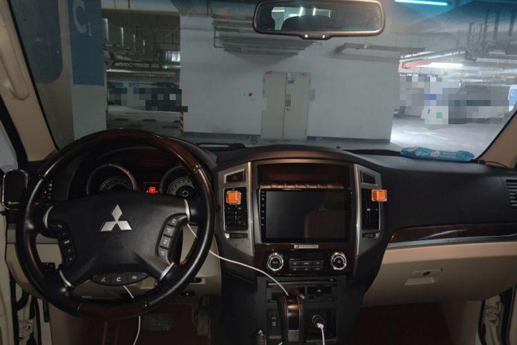 Used Mitsubishi Pajero  Headliner