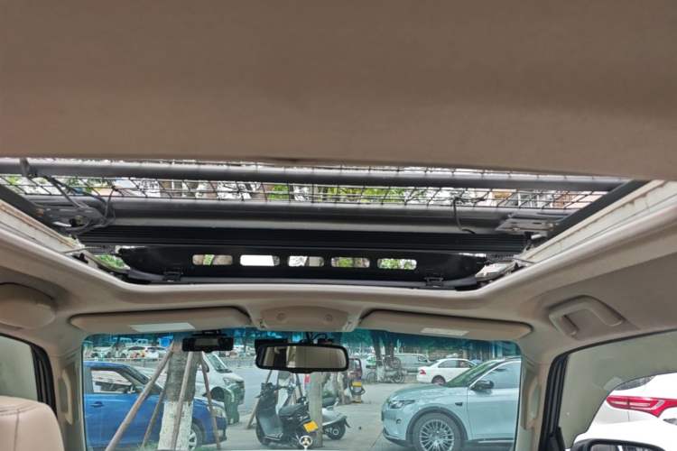 Used Mitsubishi Pajero 2018 V97 3.8L 5-Door GLS Sunroof – Middle East Headliner