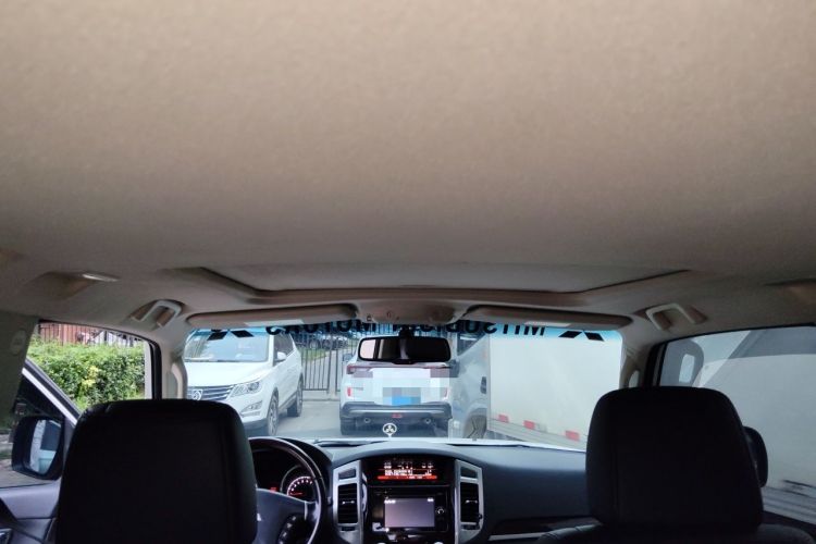 Used Mitsubishi Pajero  Headliner