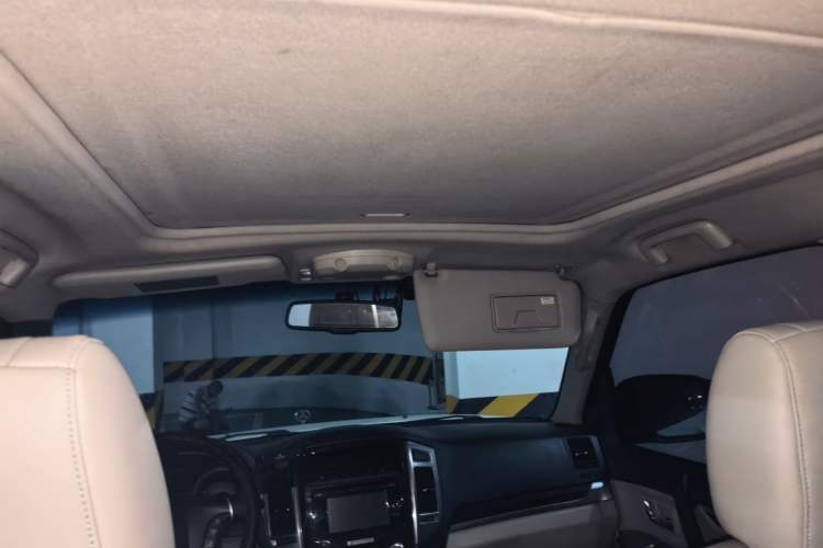 Used Mitsubishi Pajero  Headliner