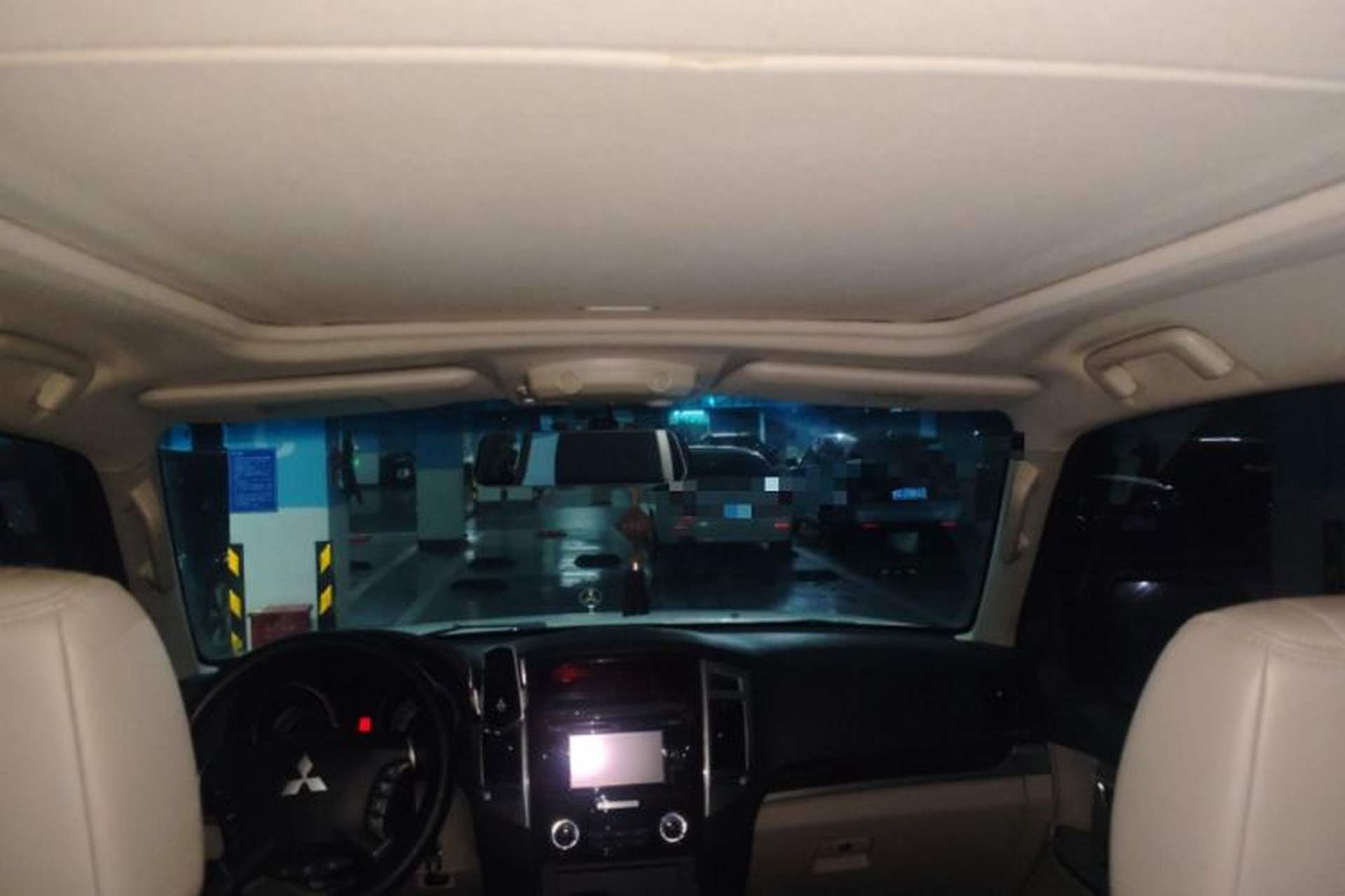 Used Mitsubishi Pajero 2018 V97 3.8L 5-Door GLS Sunroof Single-Difference Model – Middle East Headliner