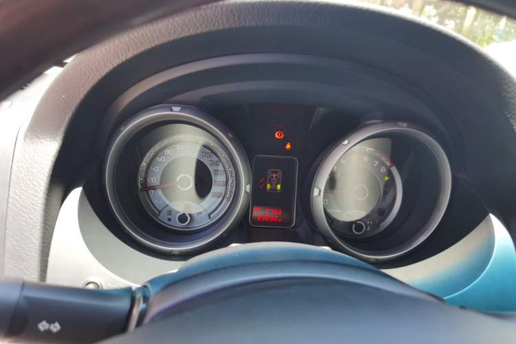Used Mitsubishi Pajero  Instrument Cluster