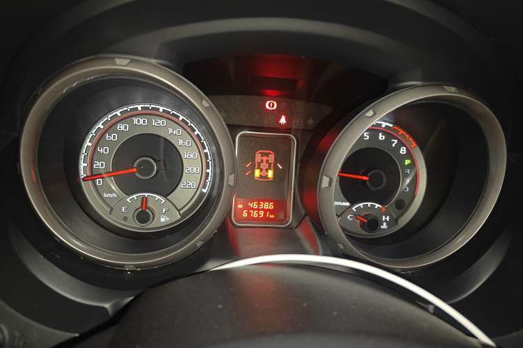 Used Mitsubishi Pajero  Instrument Cluster