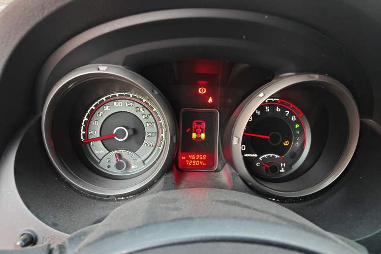 Used Mitsubishi Pajero  Instrument Cluster