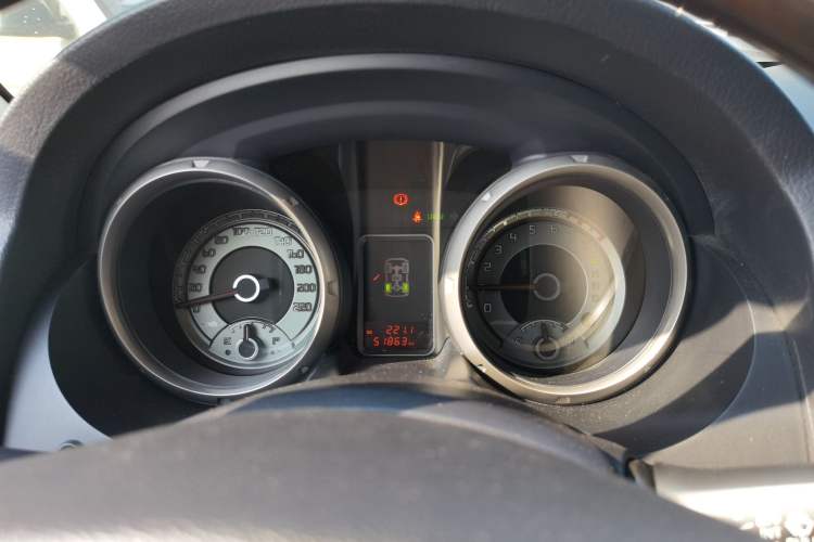 Used Mitsubishi Pajero  Instrument Cluster