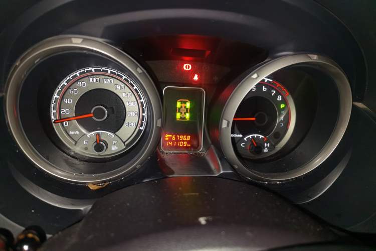 Used Mitsubishi Pajero 2018 V97 3.8L 5-Door GLS Sunroof Single-Difference Model – Middle East Instrument Cluster