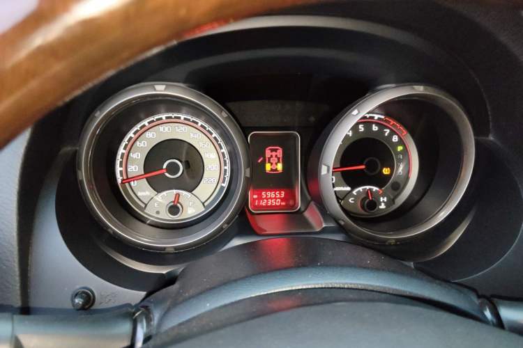Used Mitsubishi Pajero  Instrument Cluster