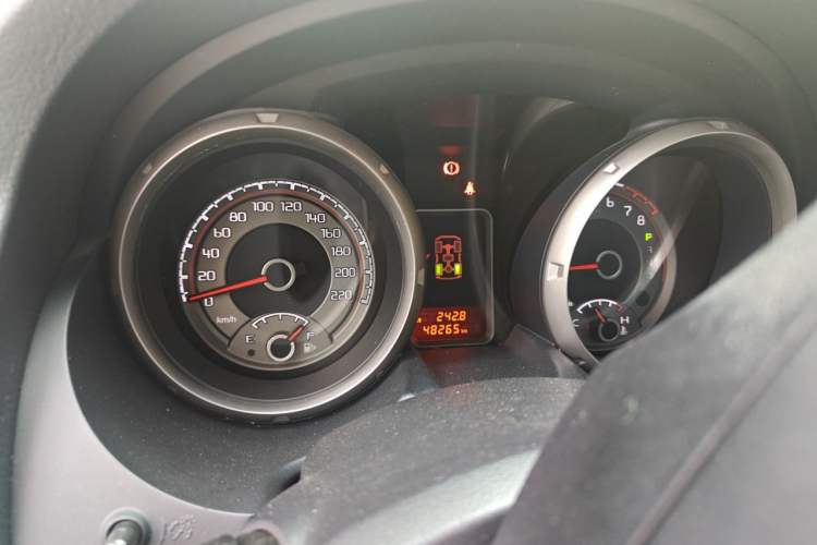 Used Mitsubishi Pajero  Instrument Cluster