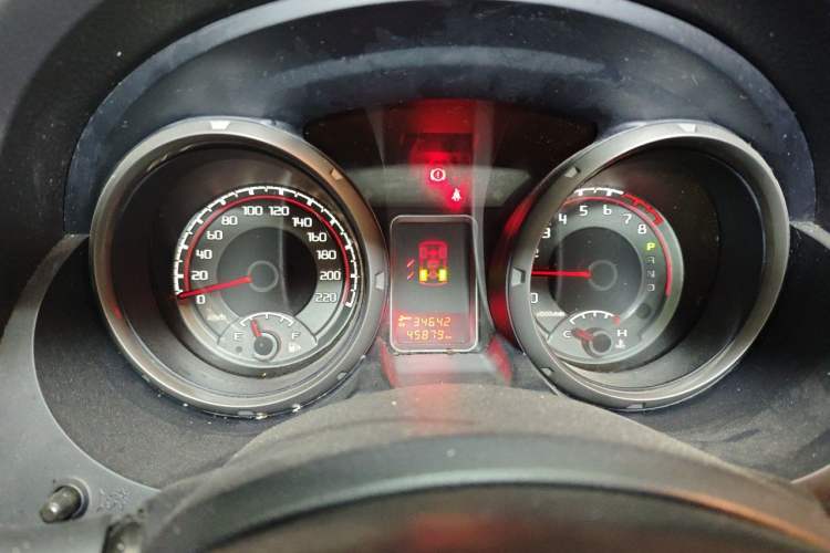 Used Mitsubishi Pajero  Instrument Cluster