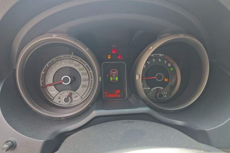 Used Mitsubishi Pajero  Instrument Cluster