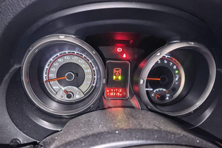 Used Mitsubishi Pajero  Instrument Cluster