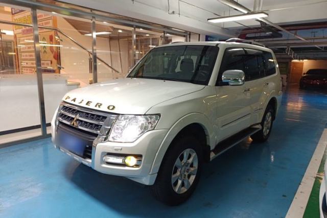 Ojetý Mitsubishi Pajero 2018 3.0L Automatic Standard Edition