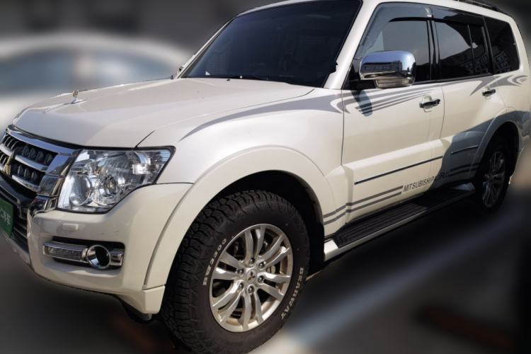 Used Mitsubishi Pajero Guazi used car, China used car export, Used car for sale, Used  cars, Cheapest cars for sale
