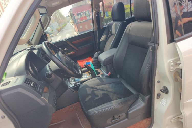 Used Mitsubishi Pajero 2018 3.0L Automatic Comfort Edition Left Front Seat