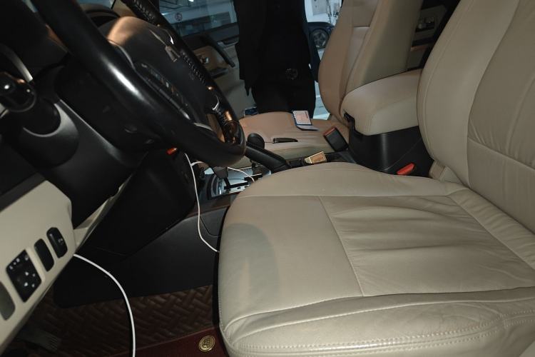 Used Mitsubishi Pajero  Left Front Seat