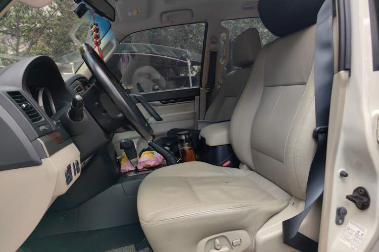 Used Mitsubishi Pajero 2018 V97 3.8L 5-Door GLS Sunroof – Middle East Left Front Seat