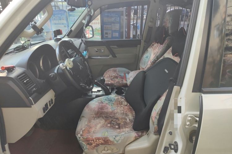 Used Mitsubishi Pajero  Left Front Seat