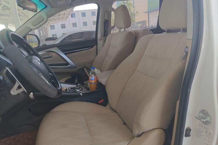 Used Mitsubishi Pajero  Left Front Seat