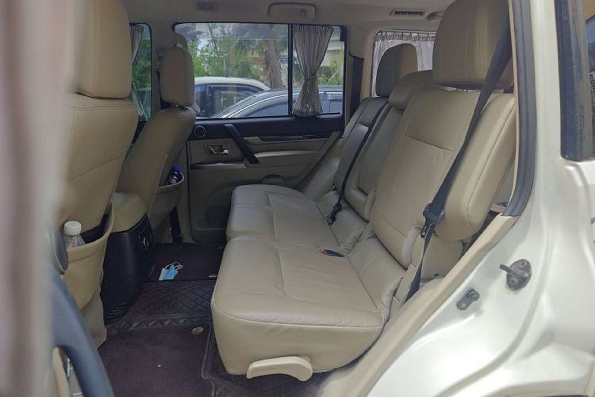 Used Mitsubishi Pajero 2018 V97 3.8L 5-Door GLS Sunroof Dual Differential – Middle East Left Rear Seat