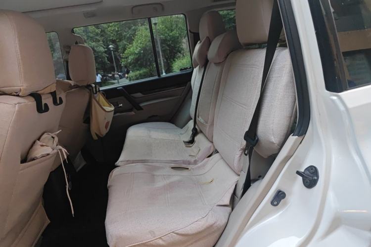 Used Mitsubishi Pajero  Left Rear Seat