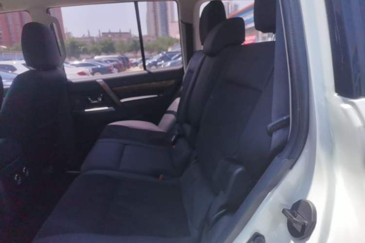 Used Mitsubishi Pajero 2018 3.0L Automatic Standard Edition Left Rear Seat