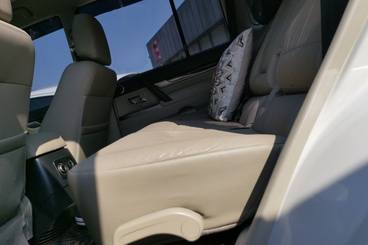 Used Mitsubishi Pajero  Left Rear Seat