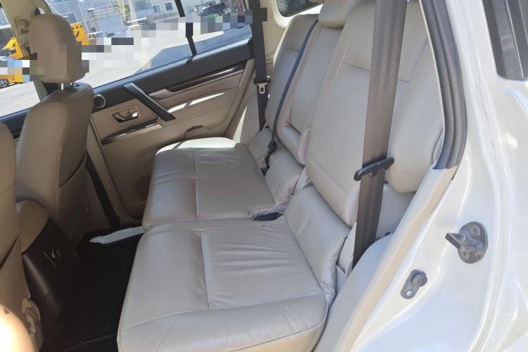 Used Mitsubishi Pajero  Left Rear Seat