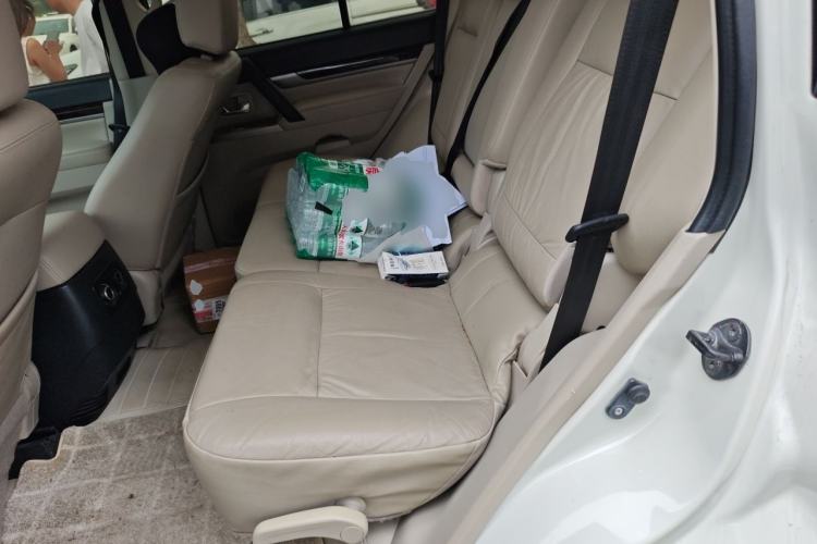 Used Mitsubishi Pajero  Left Rear Seat