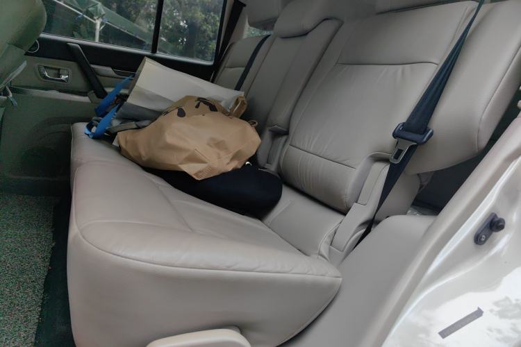 Used Mitsubishi Pajero 2018 V97 3.8L 5-Door GLS Sunroof – Middle East Left Rear Seat