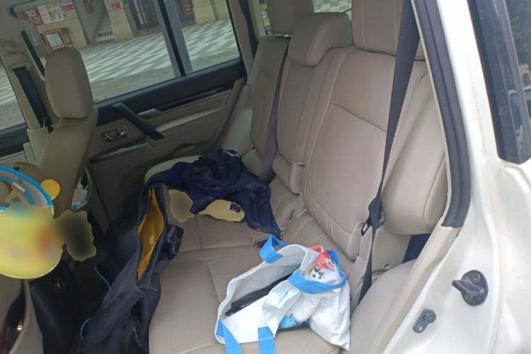 Used Mitsubishi Pajero 2018 V97 3.8L 5-Door GLS Sunroof – Middle East Left Rear Seat