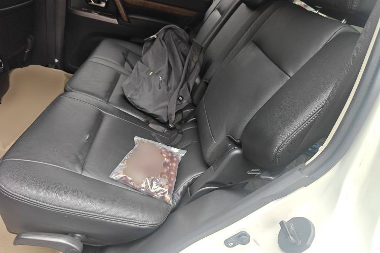 Used Mitsubishi Pajero 2018 3.0L Automatic Prestige Edition Left Rear Seat
