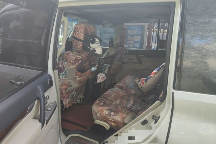 Used Mitsubishi Pajero  Left Rear Seat