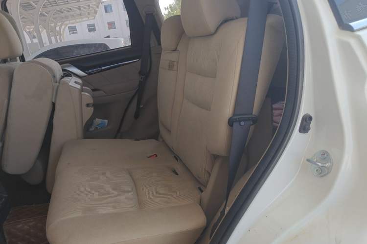 Used Mitsubishi Pajero  Left Rear Seat