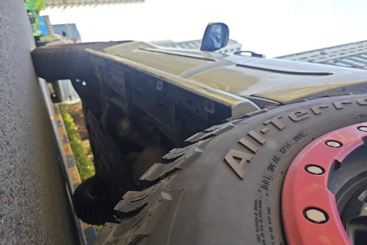 Used Mitsubishi Pajero 2018 V97 3.8L 5-Door GLS Sunroof – Middle East Left Side Sill