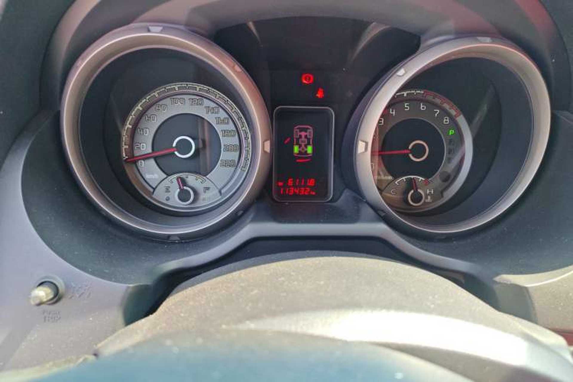 Used Mitsubishi Pajero 2018 3.0L Automatic Standard Edition Odometer Close Up