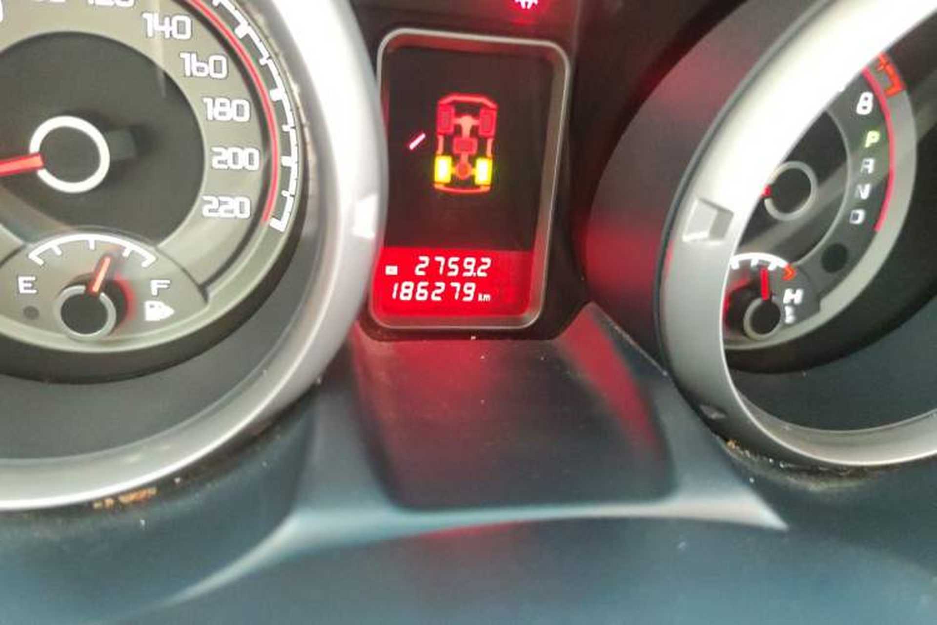 Used Mitsubishi Pajero 2018 V97 3.8L 5-Door GLS Sunroof – Middle East Odometer Close Up
