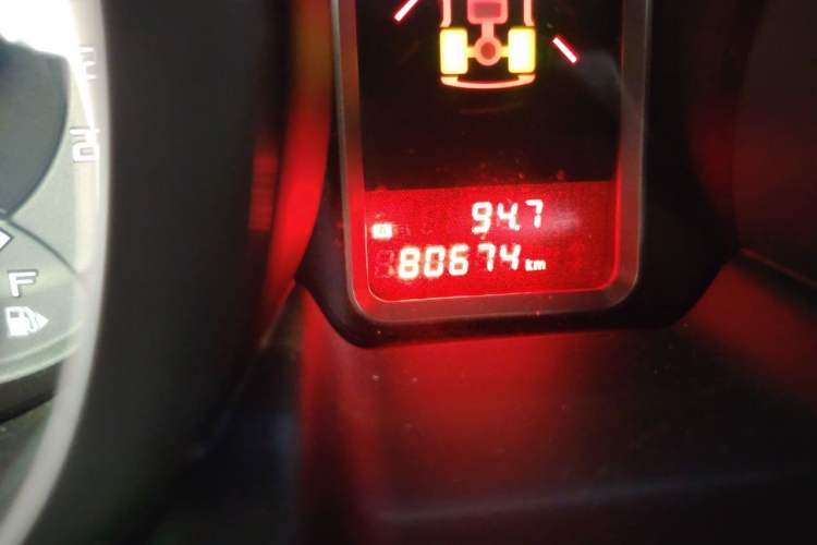 Used Mitsubishi Pajero  Odometer Close Up