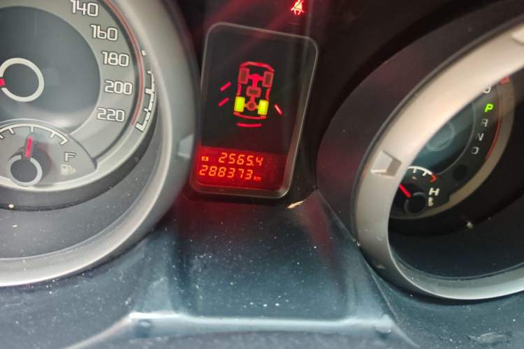 Used Mitsubishi Pajero 2018 3.0L Automatic Prestige Edition Odometer Close Up