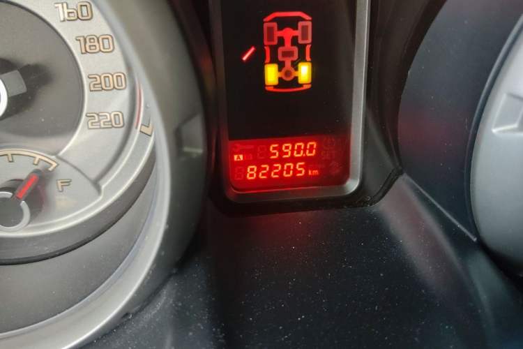 Used Mitsubishi Pajero  Odometer Close Up