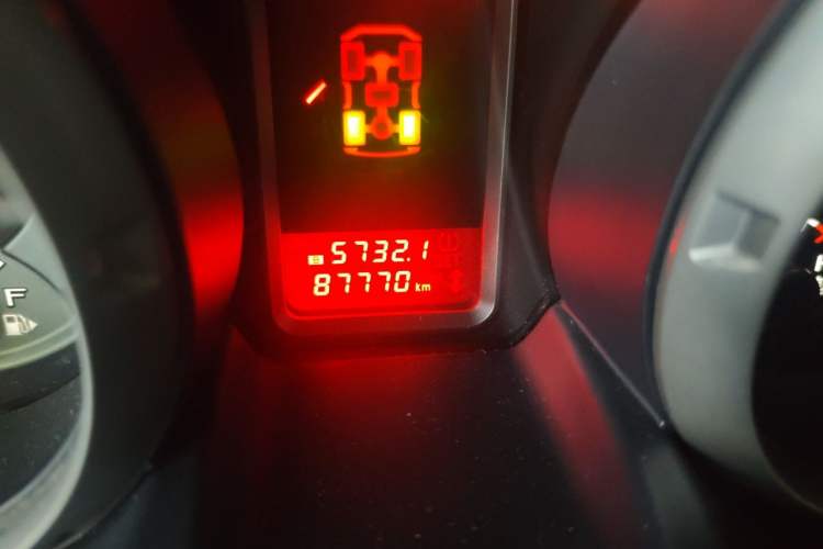 Used Mitsubishi Pajero  Odometer Close Up