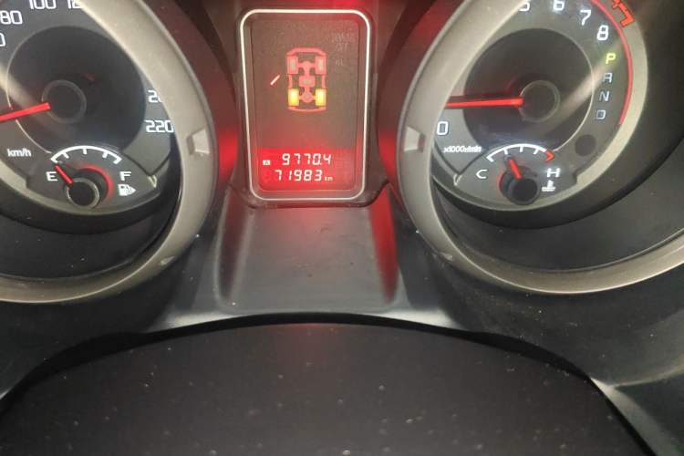Used Mitsubishi Pajero 2018 V97 3.8L 5-Door GLS Sunroof – Middle East Odometer Close Up