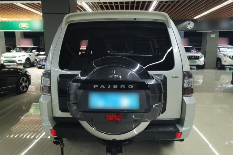 Used Mitsubishi Pajero 2018 3.0L Automatic Standard Edition Rear