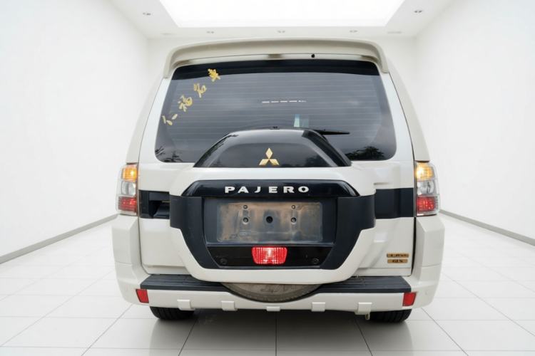 Used Mitsubishi Pajero 2018 V97 3.8L 5-Door GLS Sunroof – Middle East Rear
