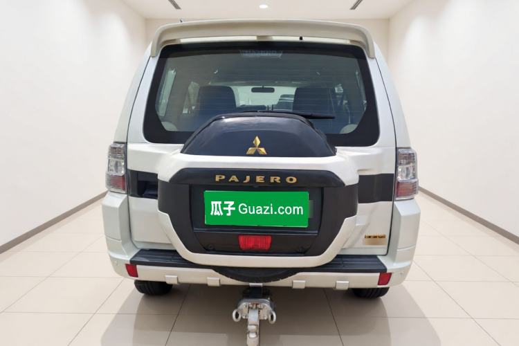 Used Mitsubishi Pajero 2018 V97 3.8L 5-Door GLS Sunroof – Middle East Rear