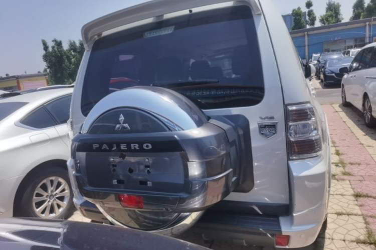 Used Mitsubishi Pajero 2018 3.0L Automatic Standard Edition Rear