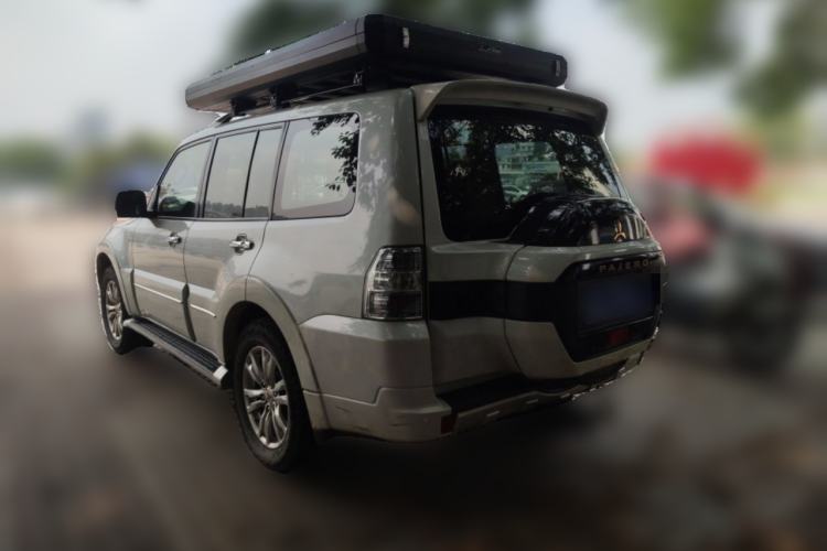 Used Mitsubishi Pajero 2018 V97 3.8L 5-Door GLS Sunroof – Middle East Rear Left 45 Deg