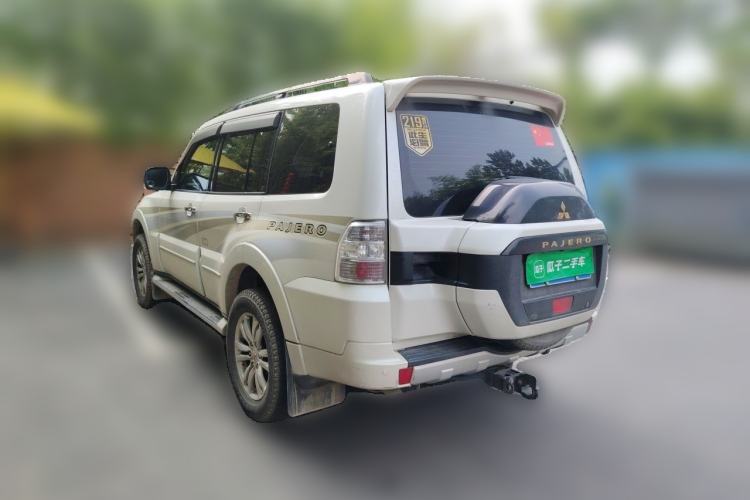 Used Mitsubishi Pajero  Rear Left 45 Deg