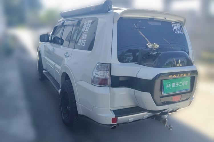 Used Mitsubishi Pajero  Rear Left 45 Deg